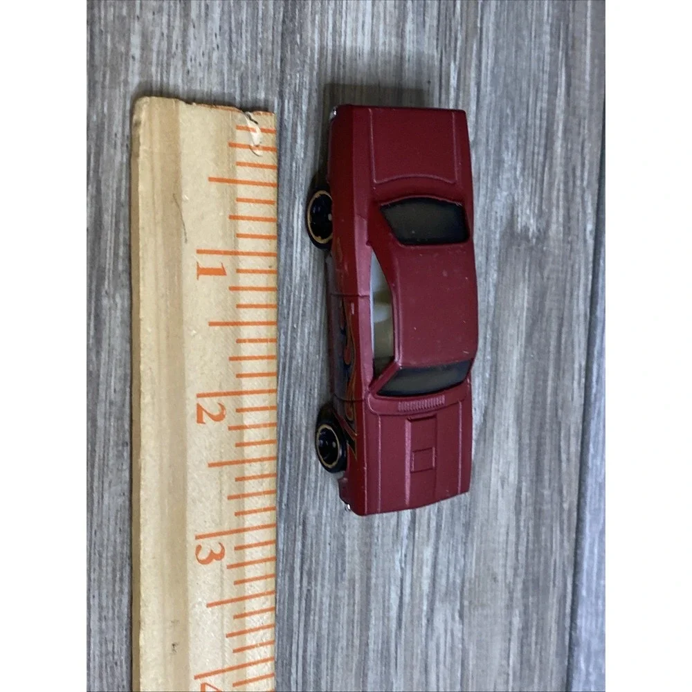 Hot Wheels '70 Plymouth Road Runner Flat Dark Red‎